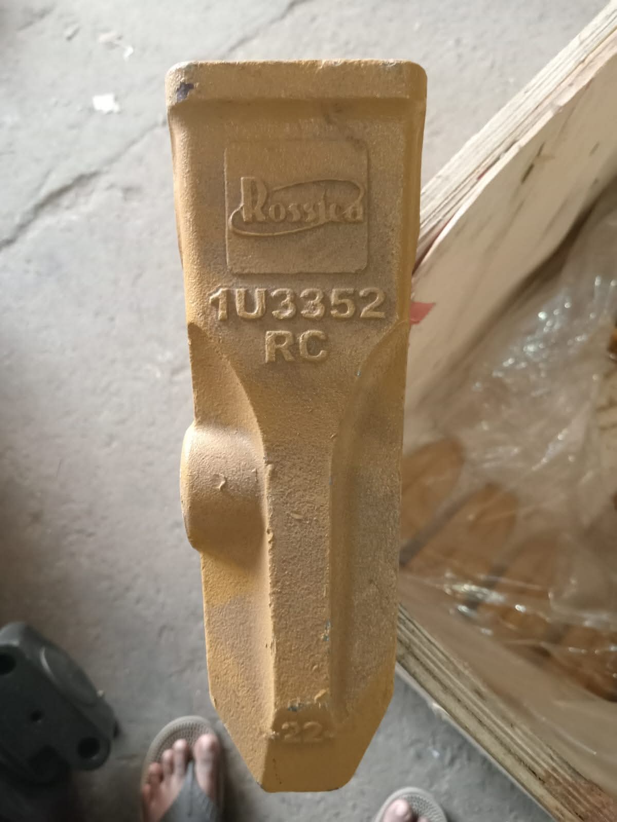 Excavator Front Idler